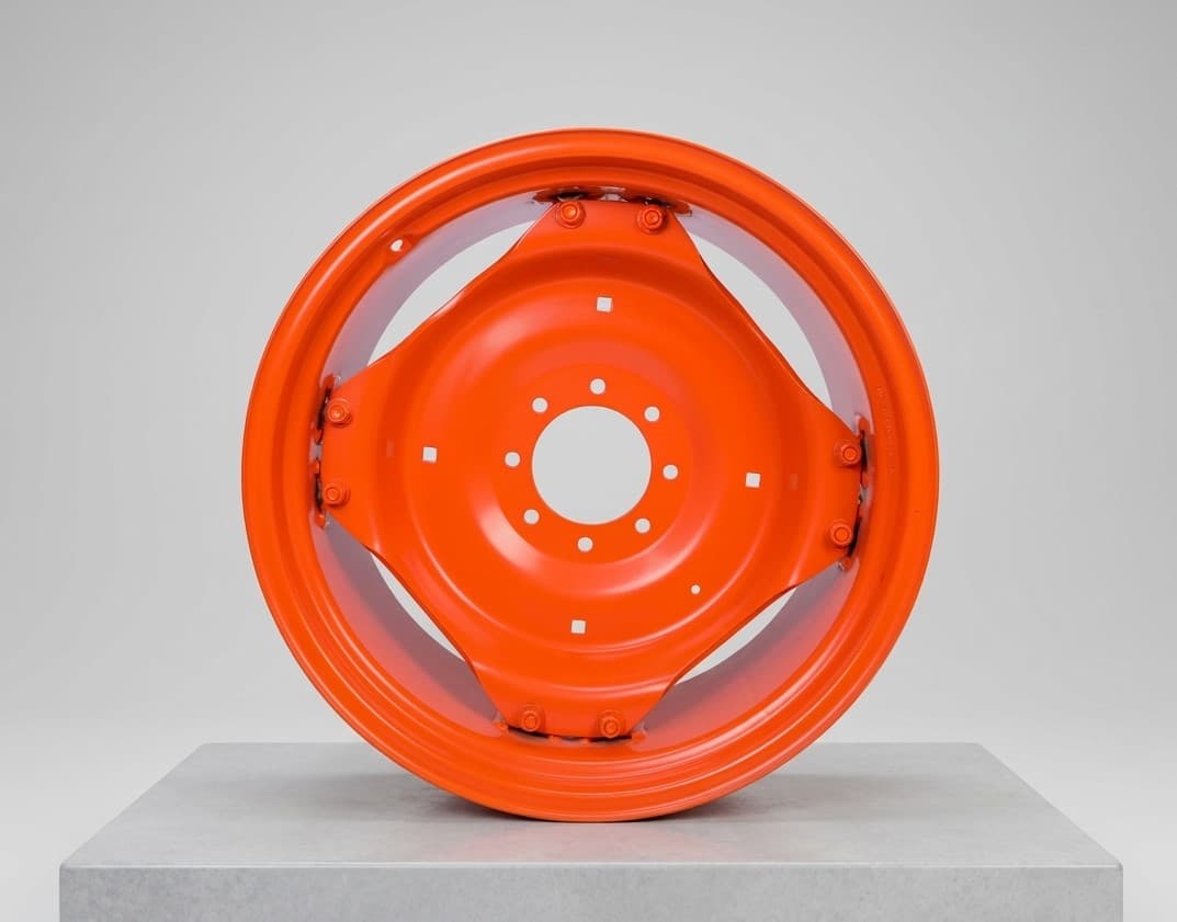 Agricultural tractor steel wheels